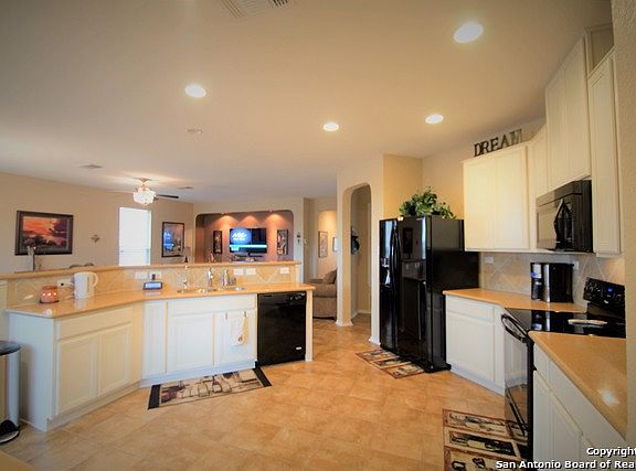 3rd image of 124 Gatewood Clf