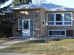 624 S 11th St, Aberdeen, SD 57401