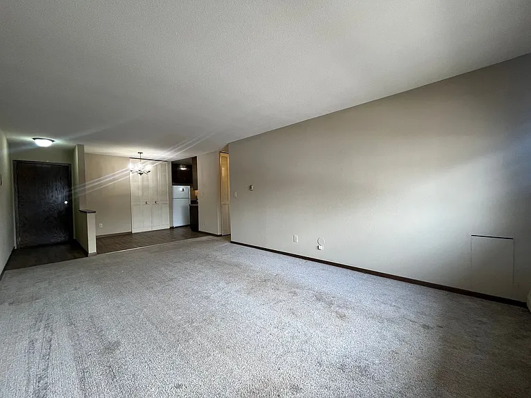 83 Arlington Ave West — Photo 5