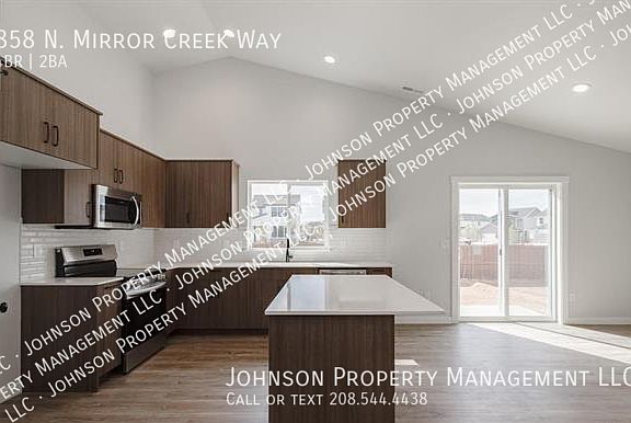 2nd image of 858 N Mirror Creek Way