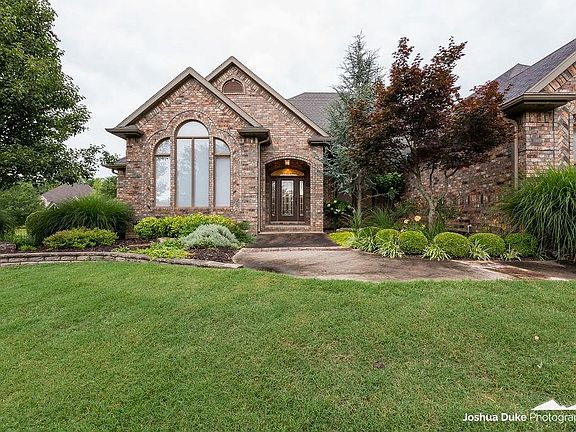 2nd image of 562 Polo Dr