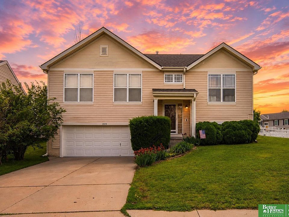 1st image of 2619 Kelly Dr