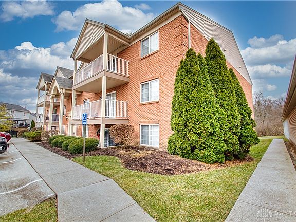 4th image of 3332 Emerald Lakes Dr #332-1B