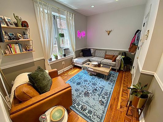 2nd image of 42 Bank St APT 55