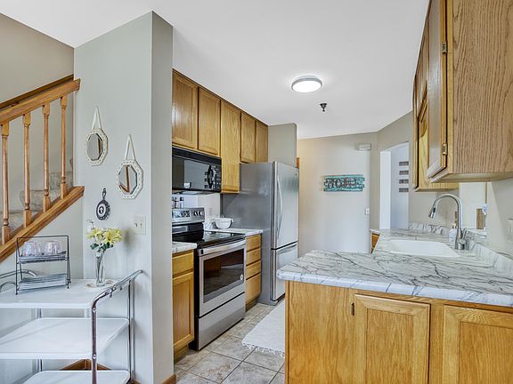 5th image of 14502 Cobalt Ave