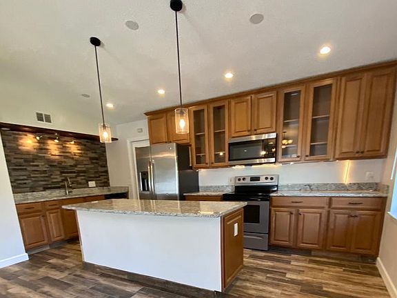 Open kitchen and large island