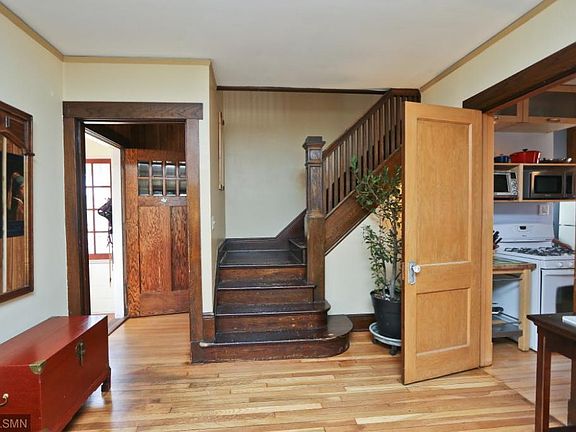 3rd image of 1365 Charles Ave