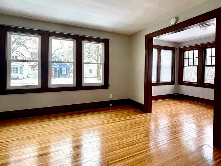 10 Merwin Ave — Photo 8