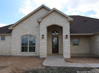 107 Saint Clare Woods, Marion, TX 78124