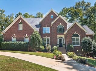 3339 Greenhurst Ln, Matthews, NC 28104