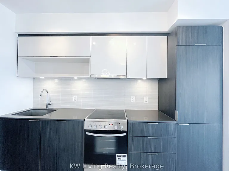 159 Wellesley St E #3309 — Photo 2