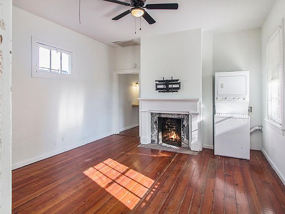 Living room with washer/dryer