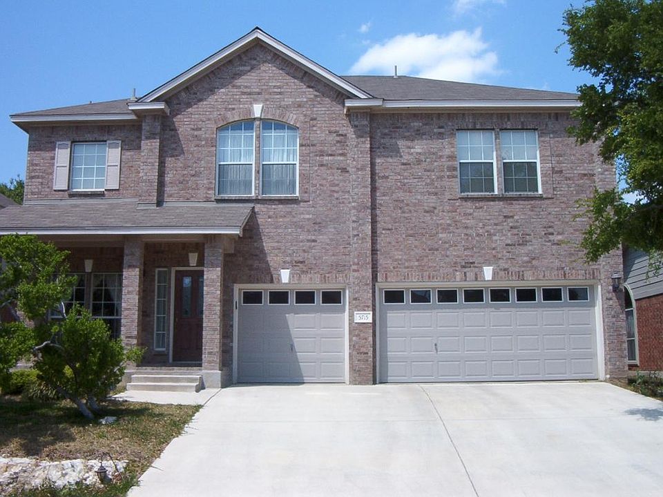 4 Bedrooms, Master Suite Down, 3 Car Garage, 10 foot ceiling