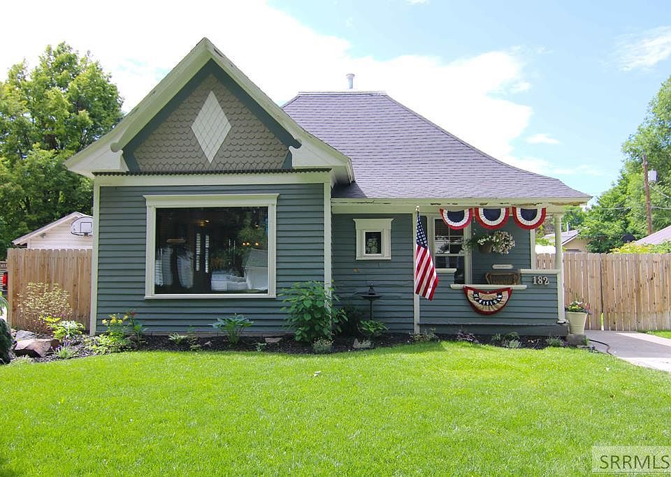 1st image of 182 11th St