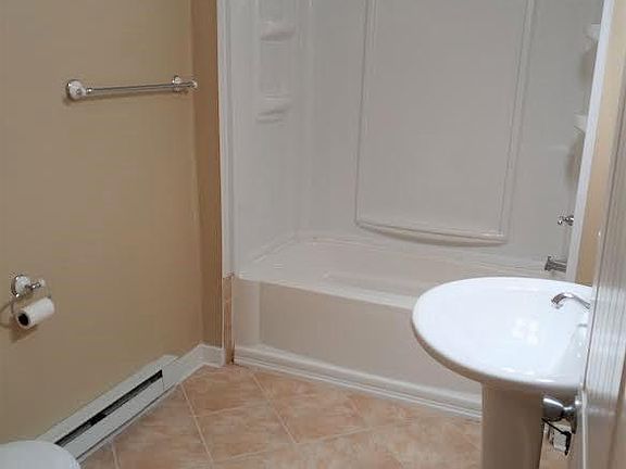 BATH ROOM, 1ST FLR