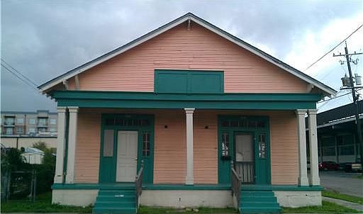 1st image of 3034 Baudin St