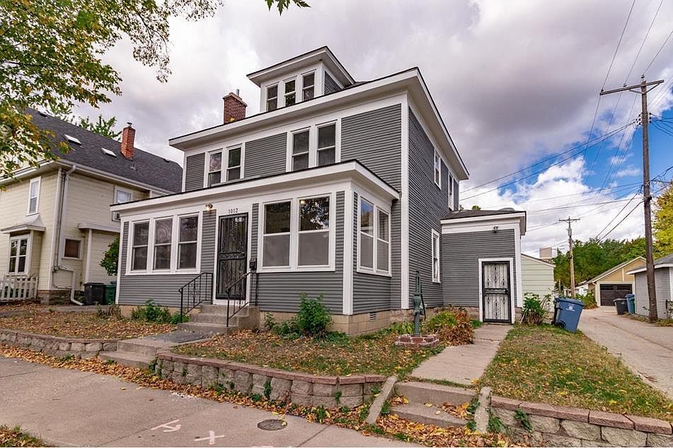 1st image of 1012 W 31st St #1