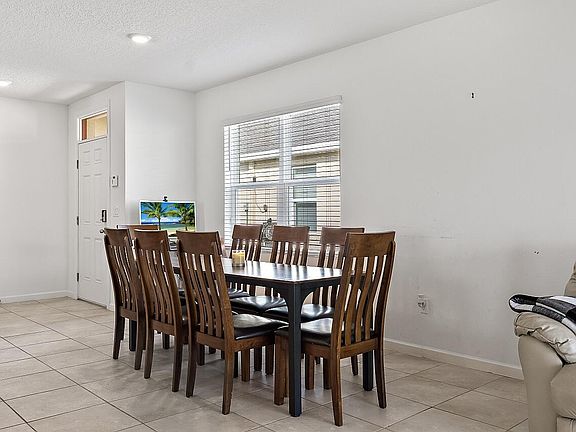 4th image of 11333 SW Patterson Street