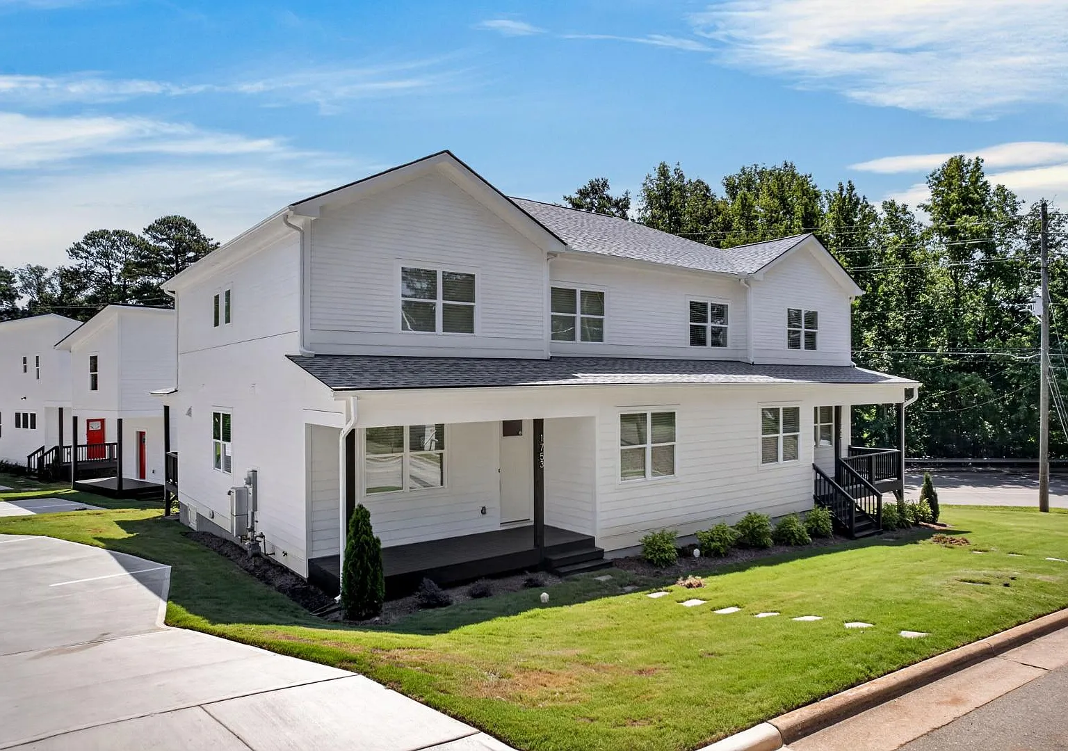 1753 Crest Rd — Photo 3
