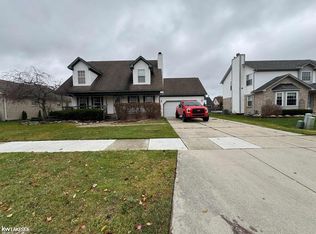 54606 Autumn View Dr, New Baltimore, MI 48047