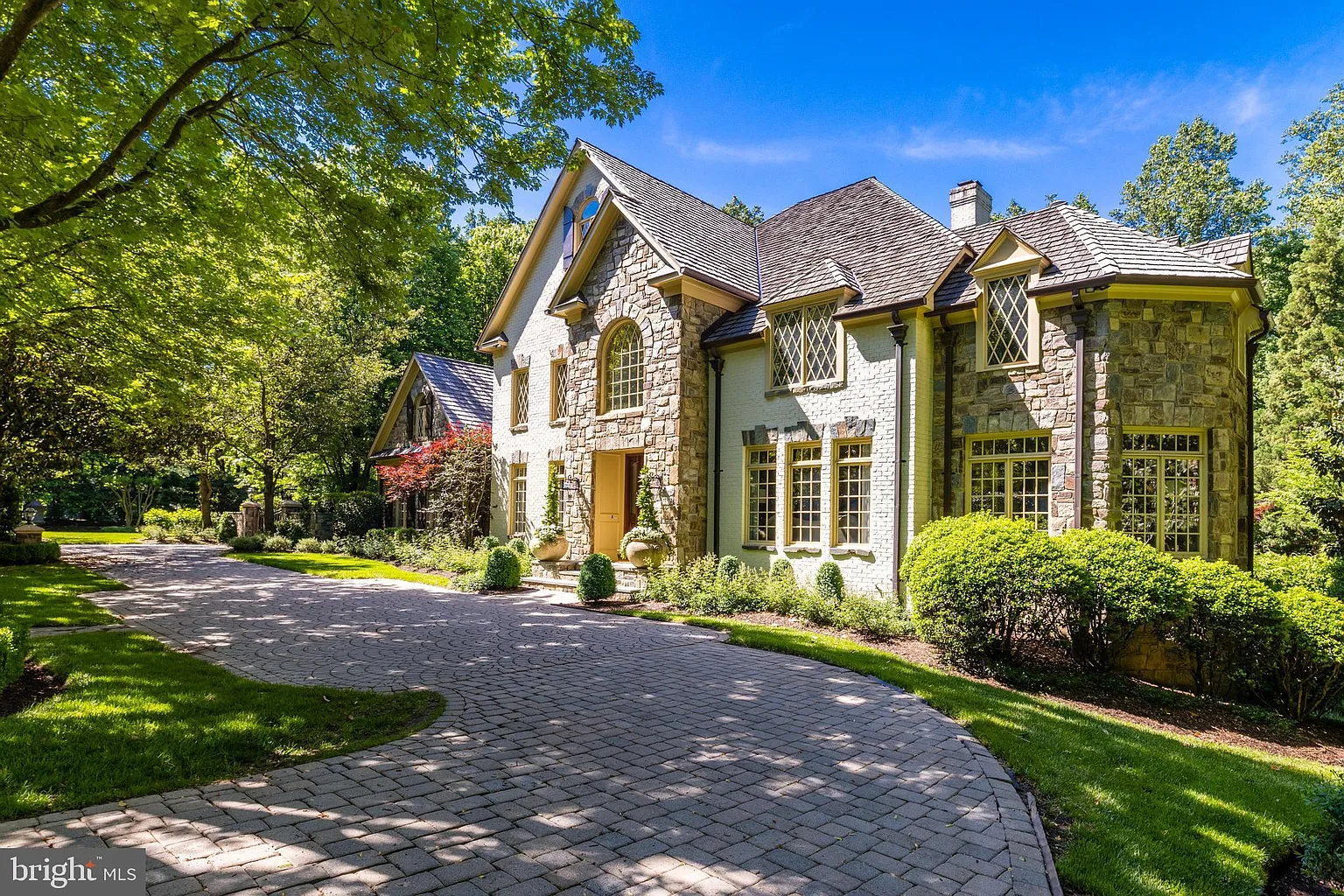 10005 Windy Hollow Rd photo 1