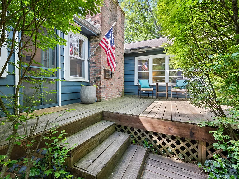 15616 Nannene Ave — Photo 1