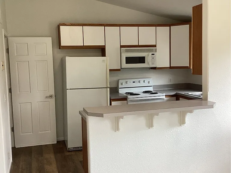 383 SE Olson Rd — Photo 3