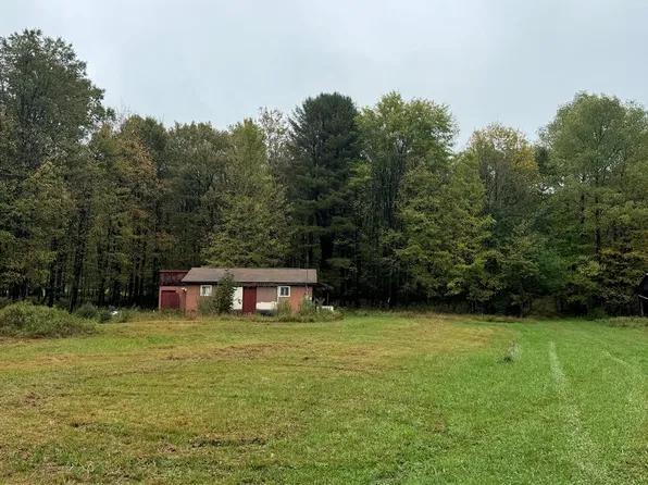 386 Lucas Rd, Glen Campbell, PA 15742