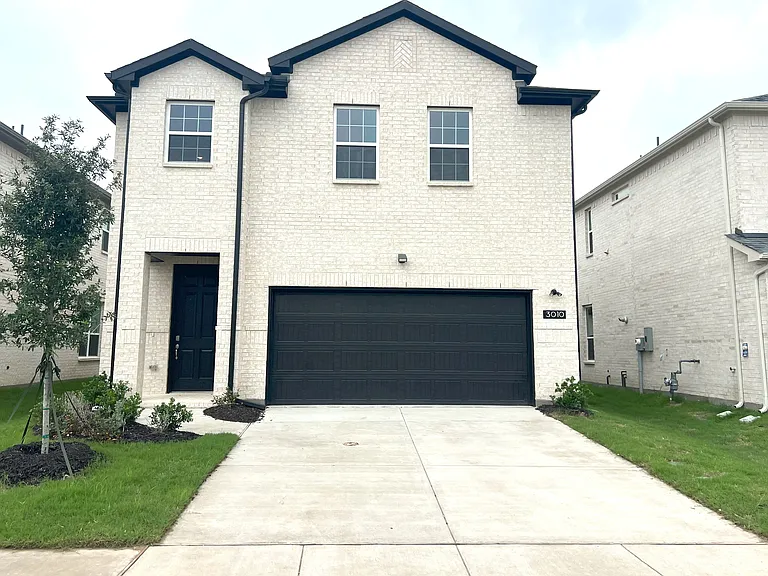 3010 Camilli Cv — Photo 1