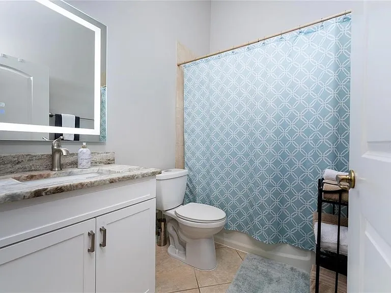 319 Monaco Dr #8 — Photo 28