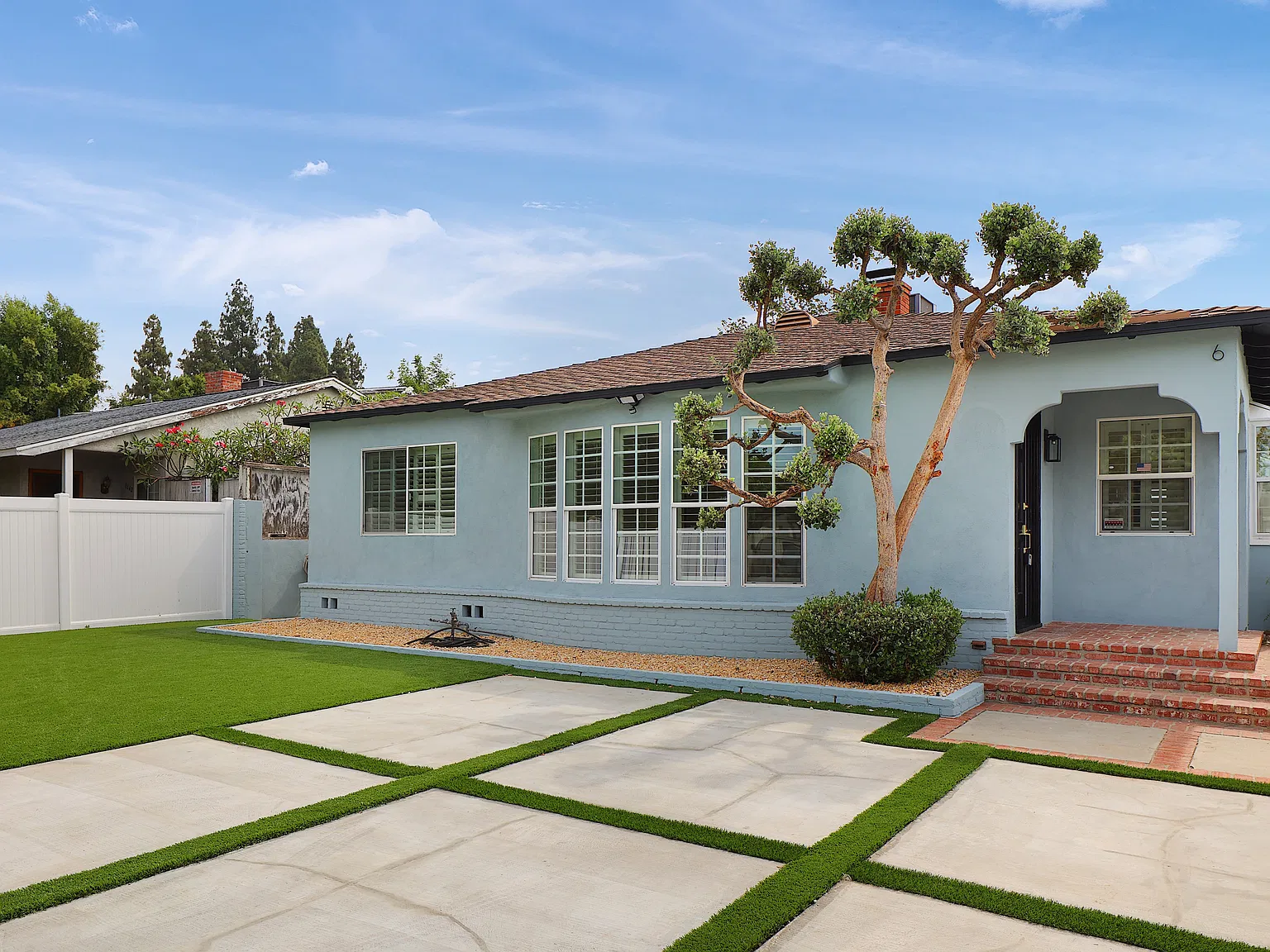 3 bed, 1.5 bath, 1641 sqft, $4,500 — Photo 2