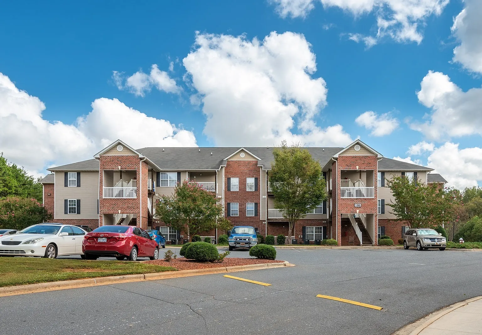 Hey Asheboro....1 Bedroom 1 Bath $1099/mo - $0-Deposit $0-Application — Photo 4