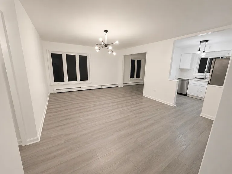 2250 W Arthur Ave #1A — Photo 1