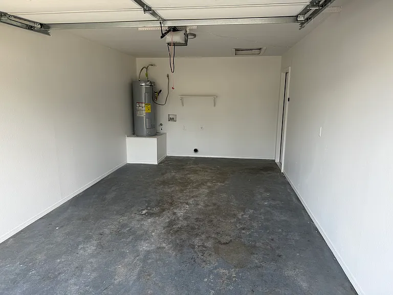 1375 N Carriage Way — Photo 8