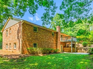 6151 Reidsville Rd, Belews Creek, NC 27009