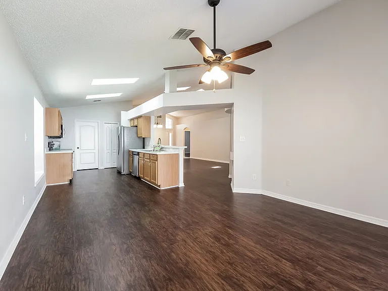 92 Pine Forest Pl — Photo 3