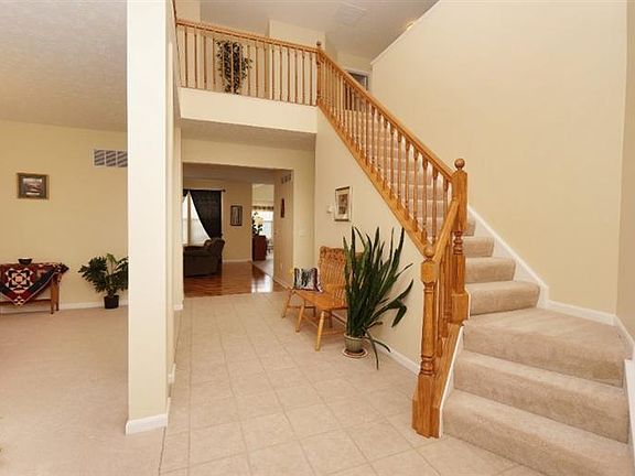 2nd image of 6825 Summer Field Dr