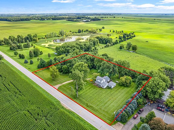 2nd image of 866 Paw Rd
