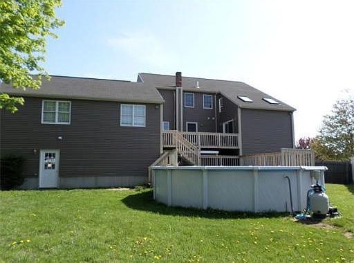 3rd image of 81A Aurelia Sylvia Dr #A