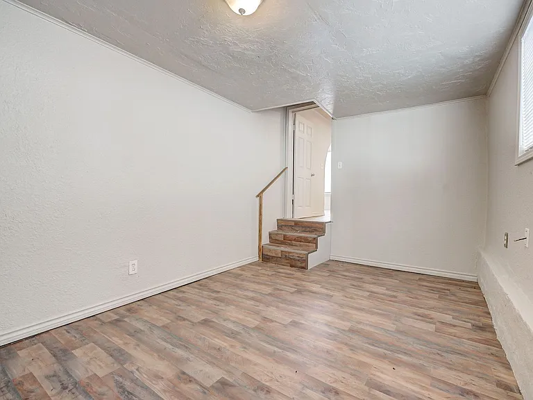 1426 NE 24th St — Photo 17