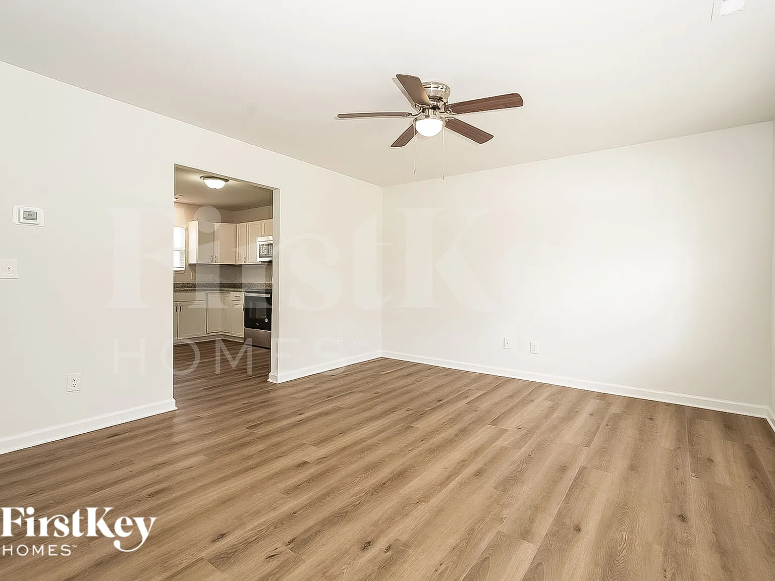 3 bed, 2.5 bath, 1601 sqft, $1,870 — Photo 3