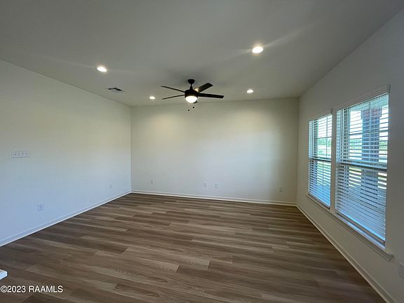 3rd image of 202 Hardwicke Ct