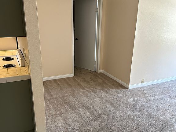 Left 1 Br ensuite with private bath and closet