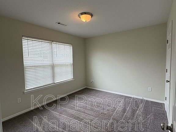 4th image of 6706 SW Whitmarsh Rd