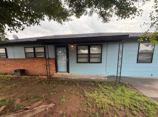 1407 W 25th St, Plainview, TX 79072