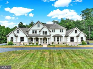 945 Old Quaker Rd, Etters, PA 17319