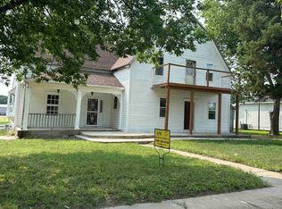 416 N 6th St, Indianola, NE 69034