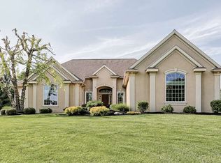 922 Stonebridge Dr, Lancaster, PA 17601