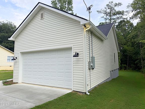 3rd image of 1532 Greentree Pkwy