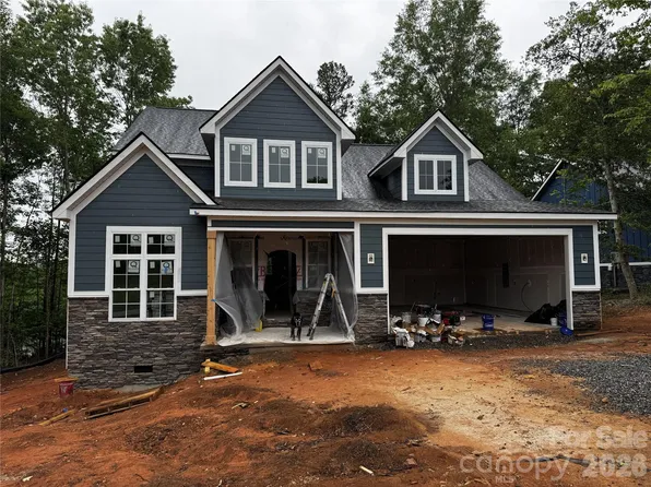 3821 54th Ave NE, Hickory, NC 28601
